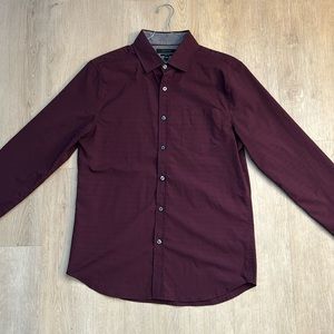 Men's Slim Fit Performance Long Sleeve Dress Shirt